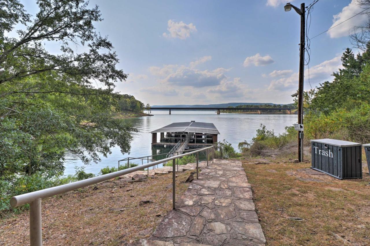 Lakefront Greers Ferry Cabin With Covered Boat Slip! Fairfield Bay Ngoại thất bức ảnh