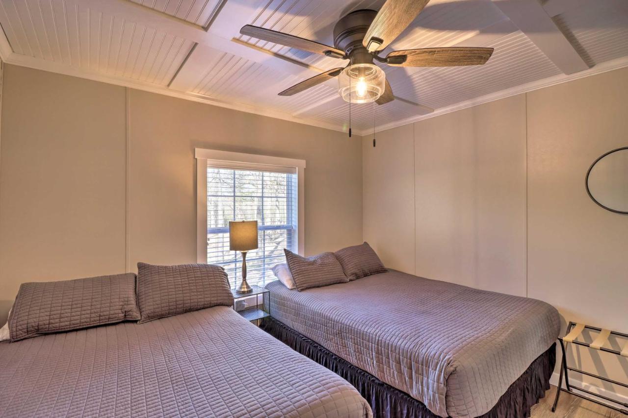 Lakefront Greers Ferry Cabin With Covered Boat Slip! Fairfield Bay Ngoại thất bức ảnh